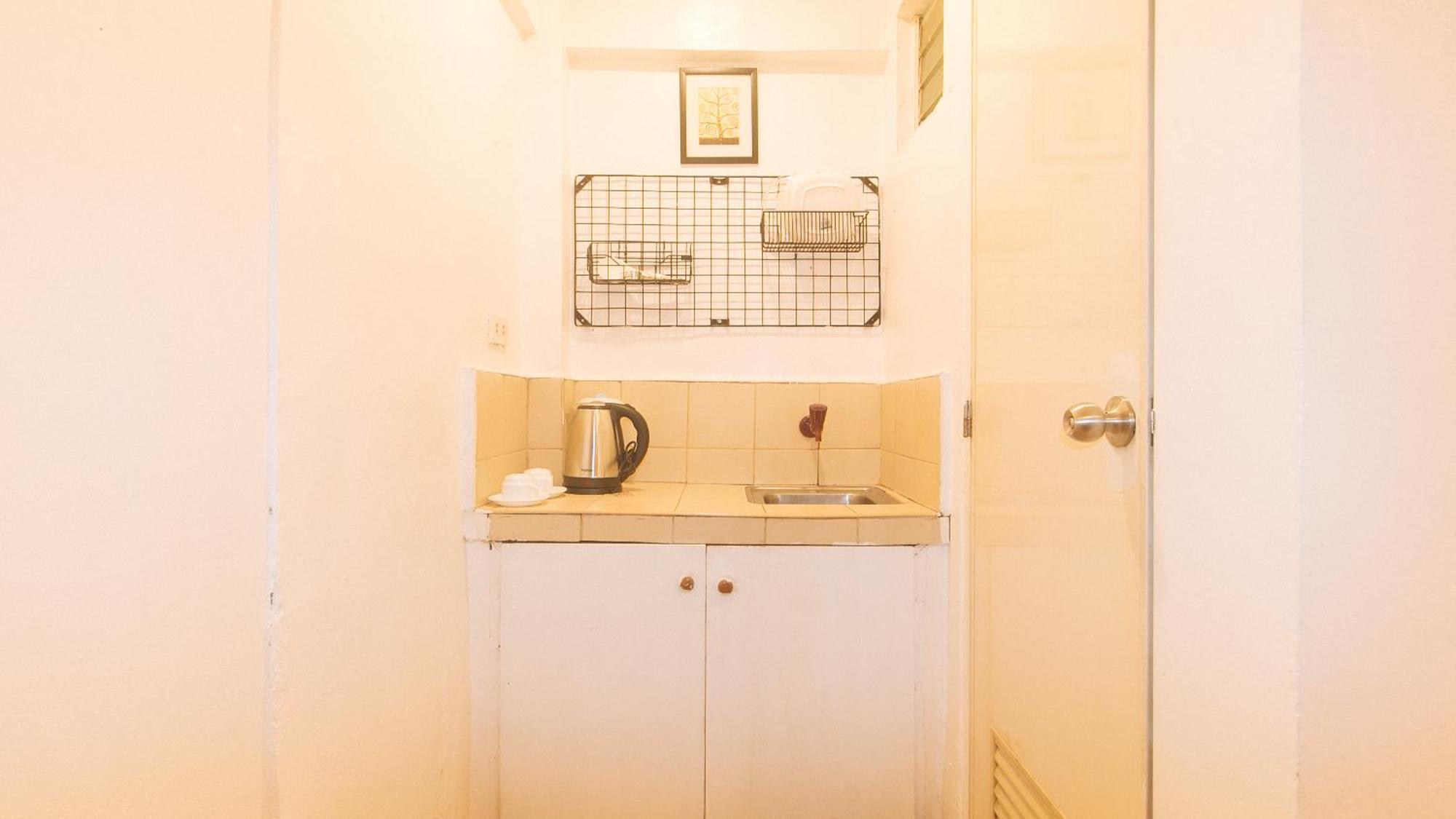 Reddoorz At City Stay Inns Marilao Lias Exterior photo